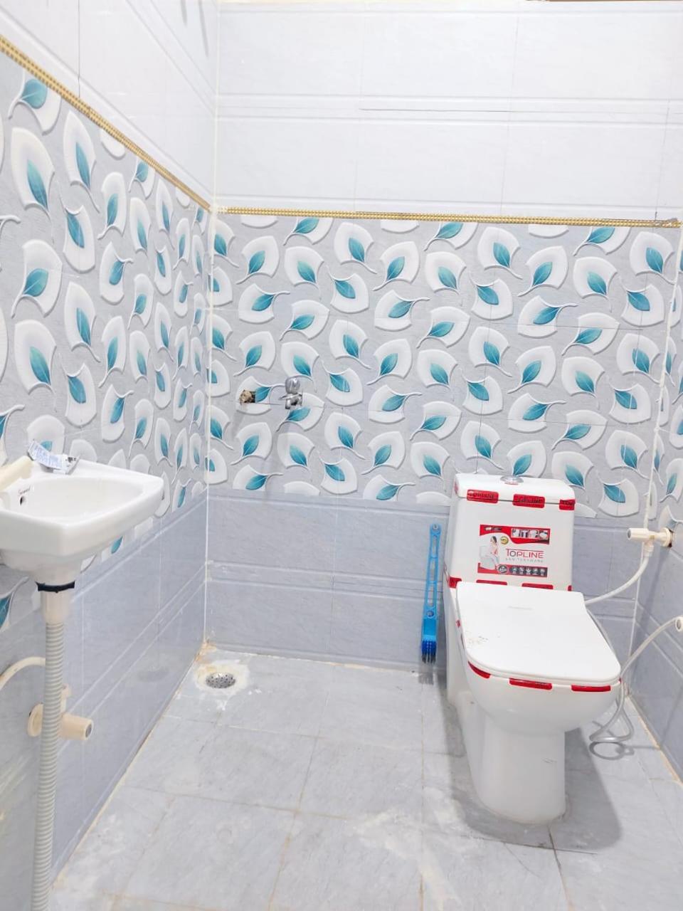 Hotel Crystal Dreams Mathura Exterior photo